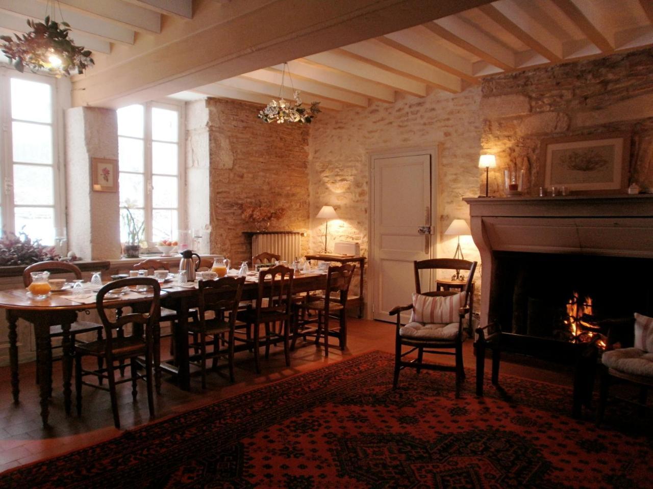 Val de la Nef Bed and Breakfast Joux-la-Ville Exterior foto